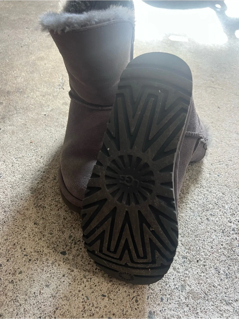 Women’s uggs size 5